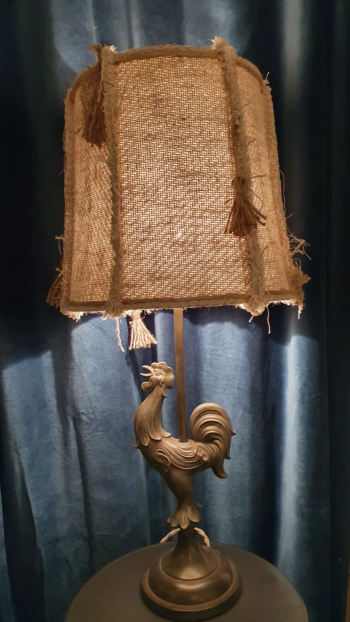 LE CHANT DU COQ - Les abat-jour d’illumine (vue 1)