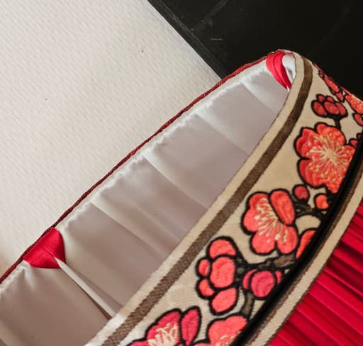 Abat-jour plissé rouge FLEURS DE CERISIER