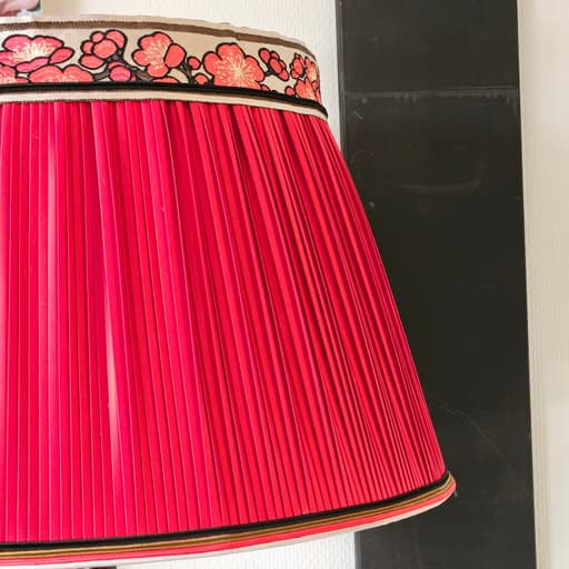 Abat-jour plissé rouge FLEURS DE CERISIER