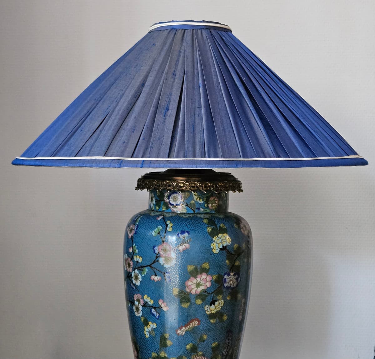 ABAT-JOUR CONIQUE TONQUIN "BLEU SAUVAGE" — product photo (view 1) (vue 1)