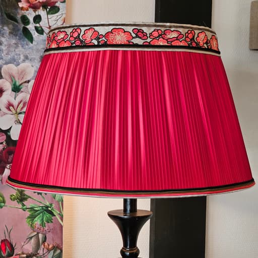 Abat-jour plissé rouge FLEURS DE CERISIER