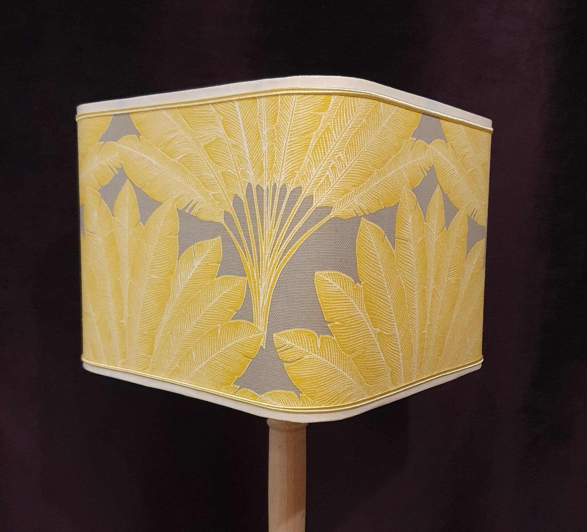 PLUMES JAUNES - Les abat-jour d’illumine