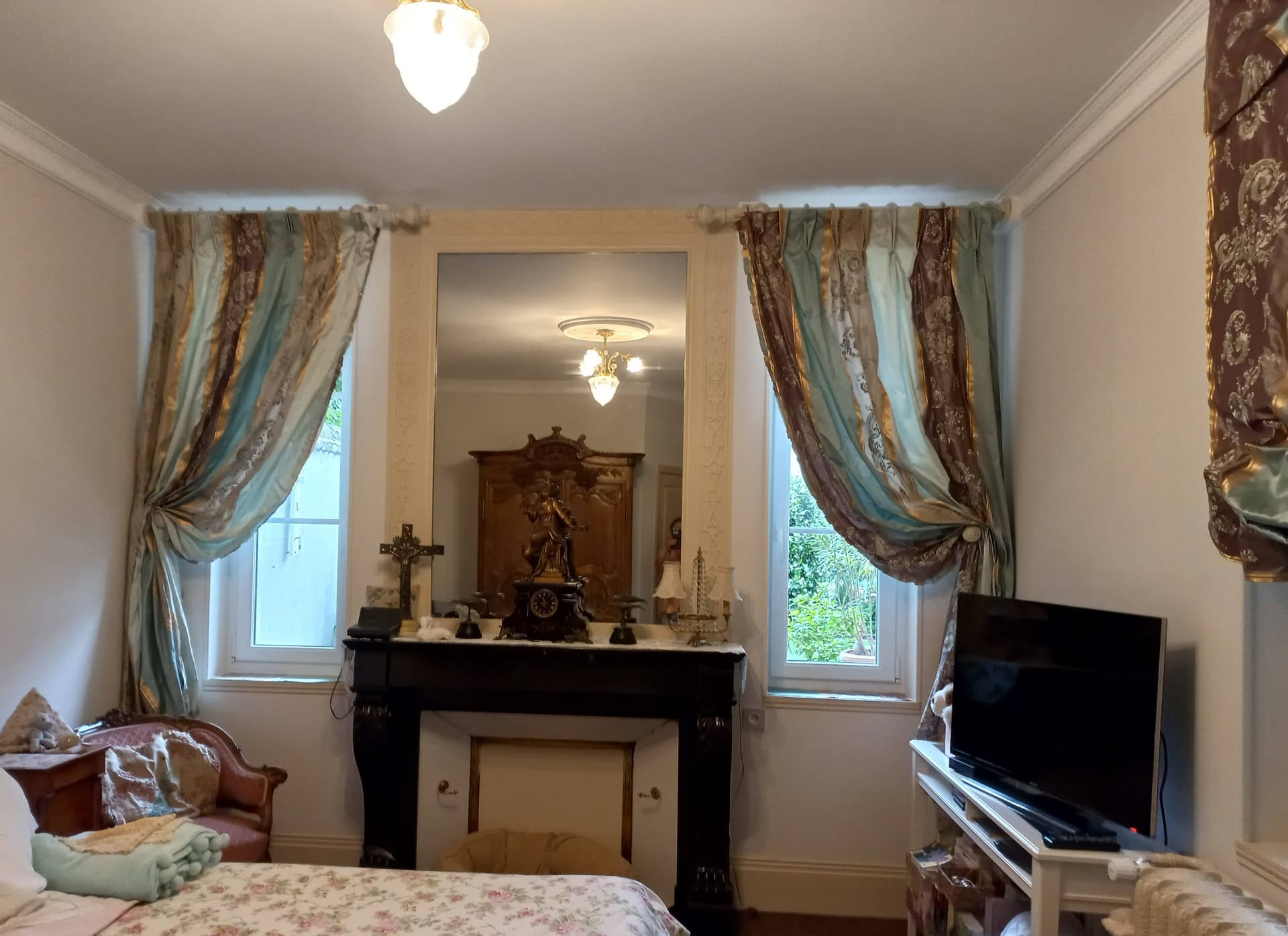 Rideaux sur mesure Soie brodée or et Soie jacquard