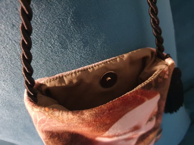 SAC/POCHETTE  LA MADONE AUX PAPILLONS