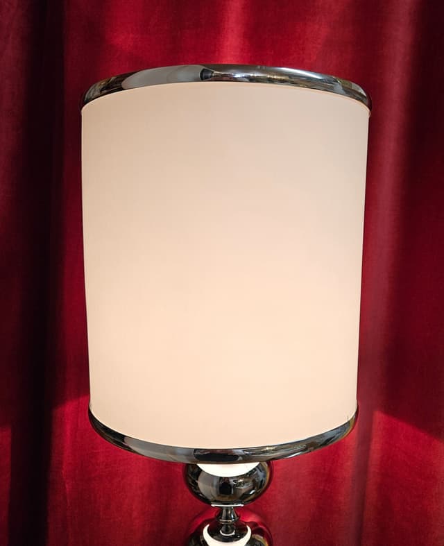 ABAT-JOUR "Les Années 70 " laque et chrome