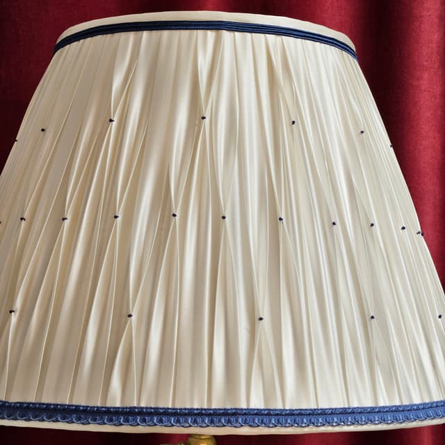 CONIQUE PLISSE SMOCKE PERLES BLEUES