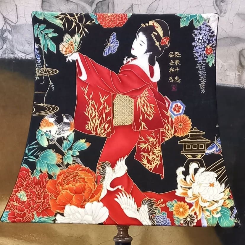 LA PAGODE AUX DAHLIAS