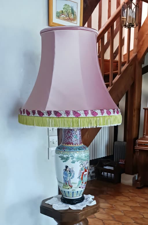 Abat-jour Pagode à bandeau "Fleurs brodées"