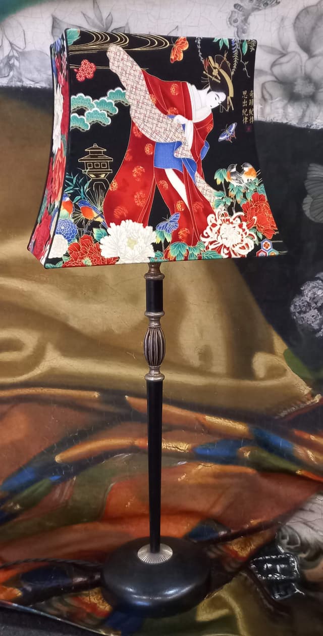 LA PAGODE AUX DAHLIAS