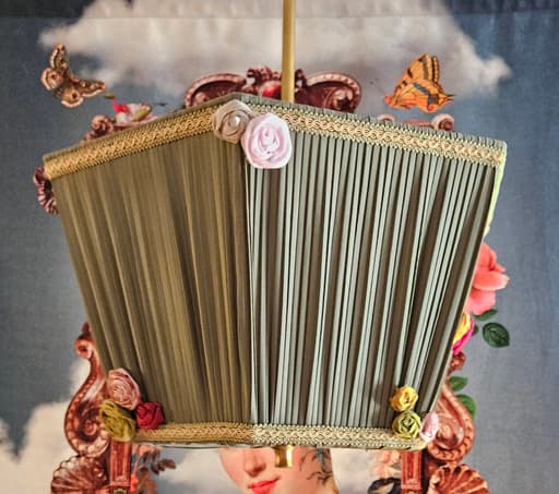 CHARMEUSE cette suspension romantique